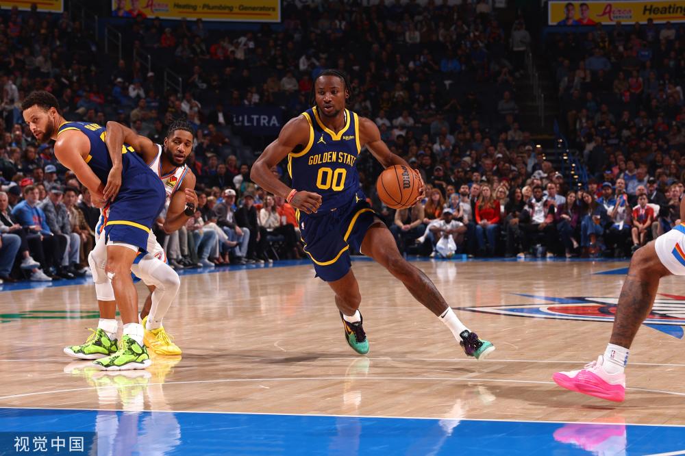 负更沉重的 负更沉重的