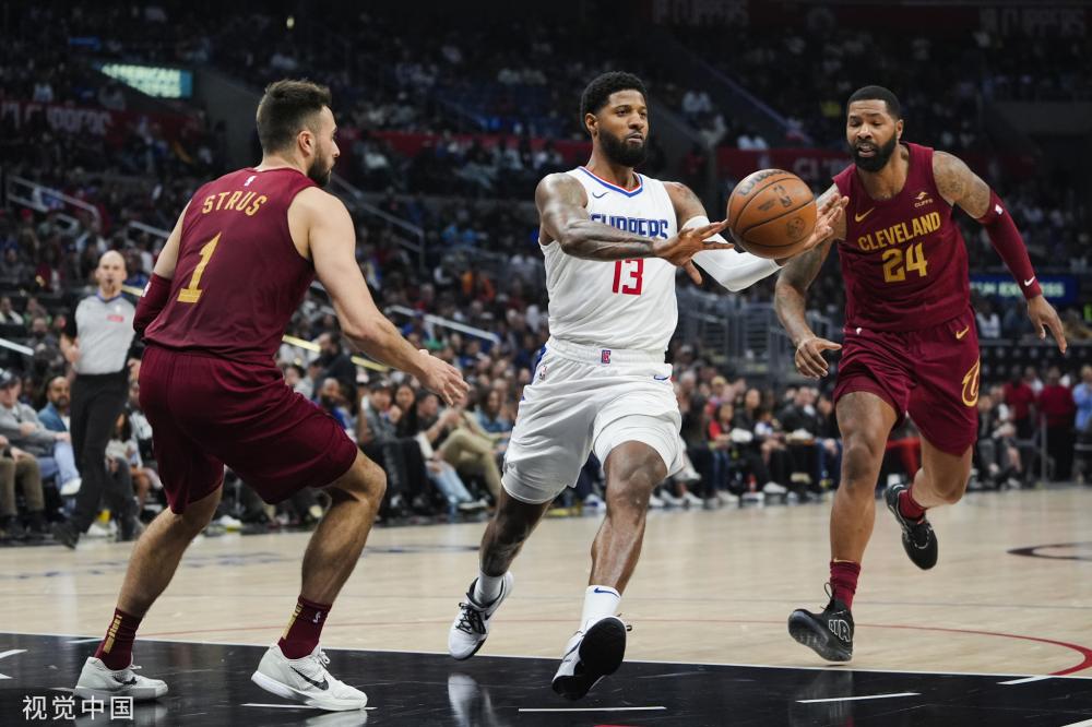 西媒：贝蒂斯努力尝试续租安东尼1年，需承担球.