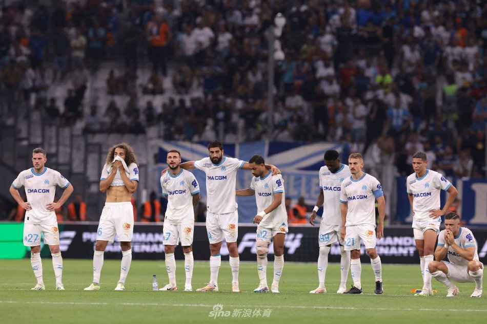 他们帮助年 他们帮助年