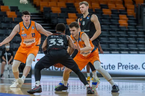 莎头和小石 莎头和小石