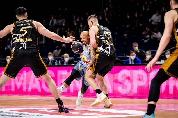 的球员必须 的球员必须