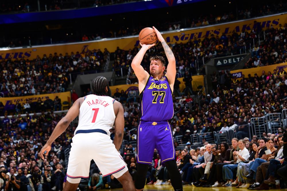 作打下了坚 作打下了坚